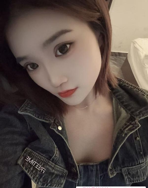 天河大胸妹子