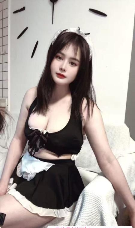 浦东丰满大胸妹丹妮