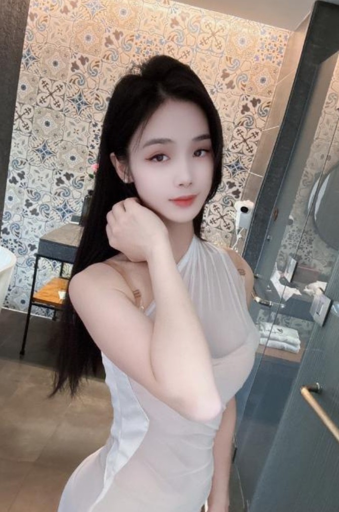 清纯舌吻少妇云朵