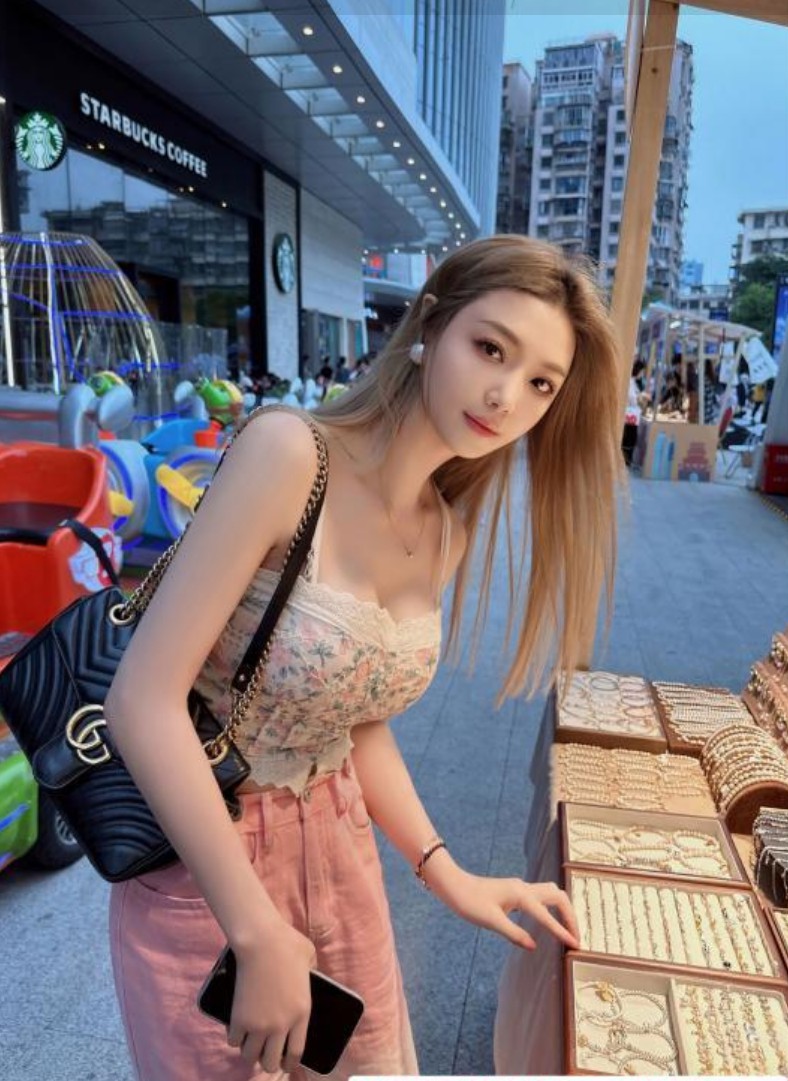 思明区小九月美女老师