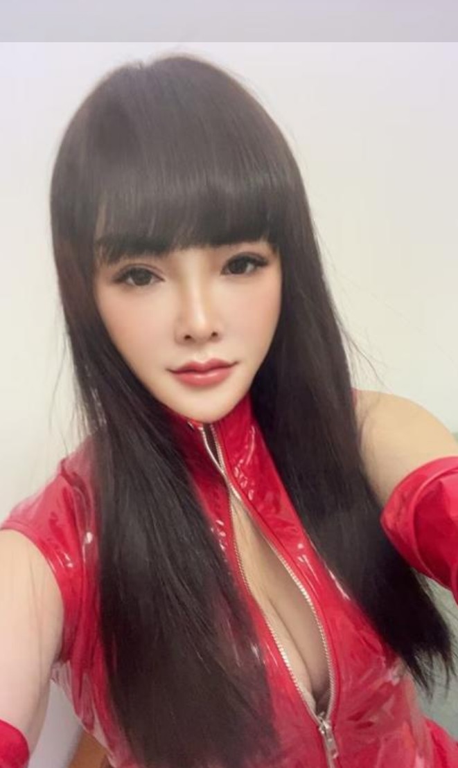 油坊桥红衣少妇