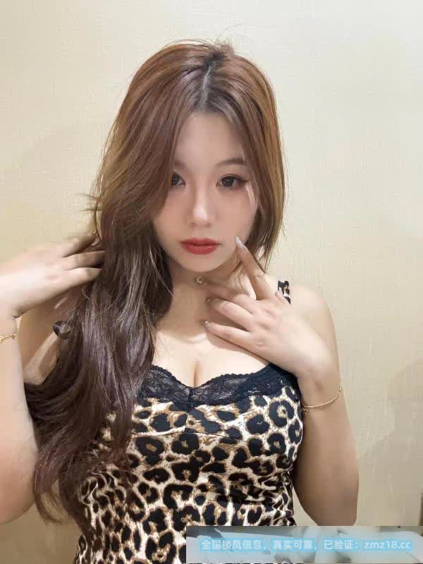 肤白貌美骚妹子