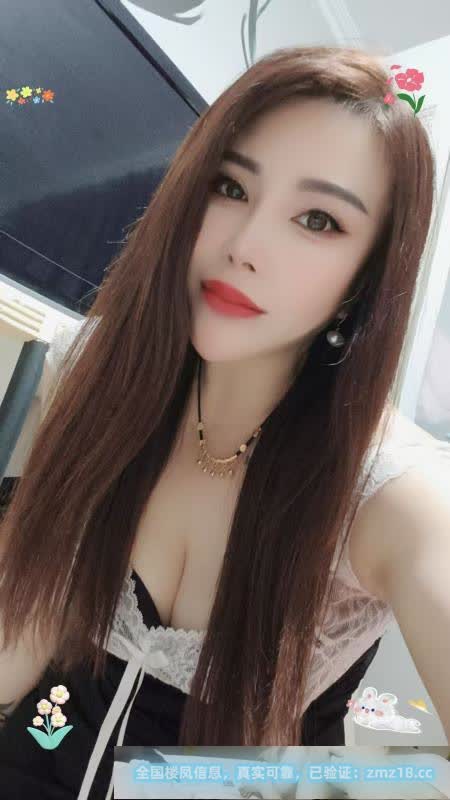 肤白水润丰满小少妇