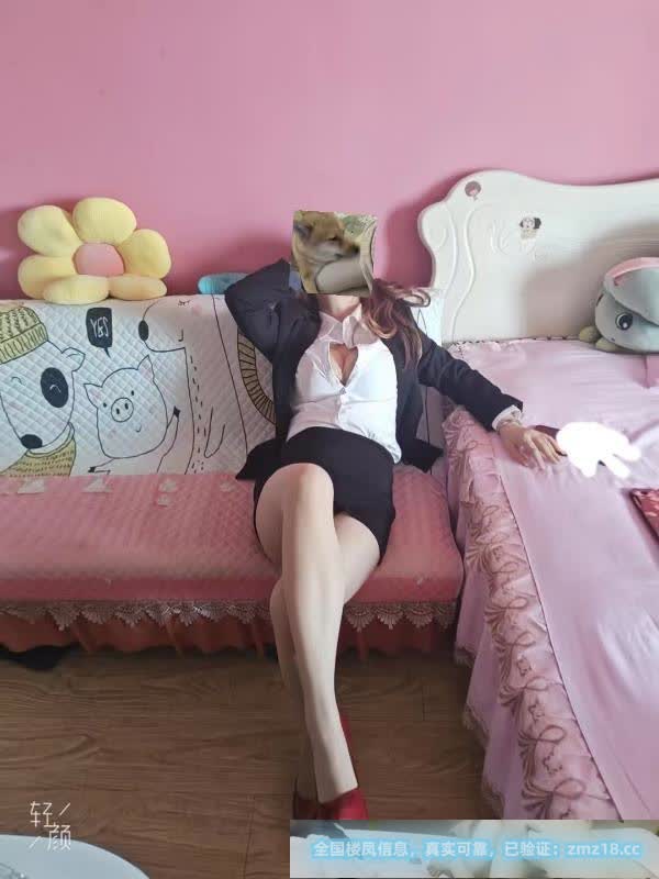 会发情的D奶骚妹
