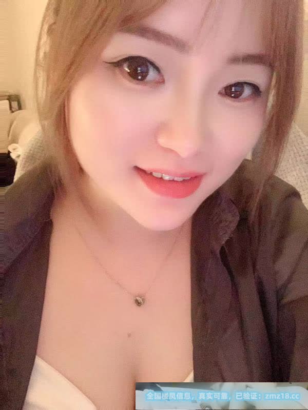 蜀山深喉舌舔骚货