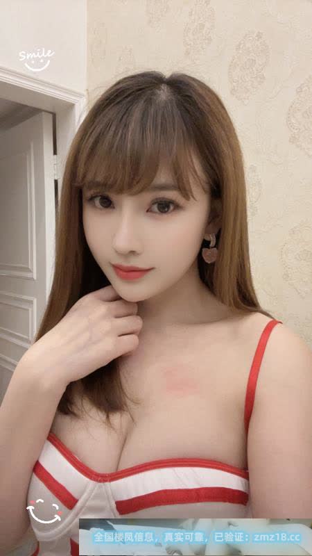 肤白颜值诗诗老师