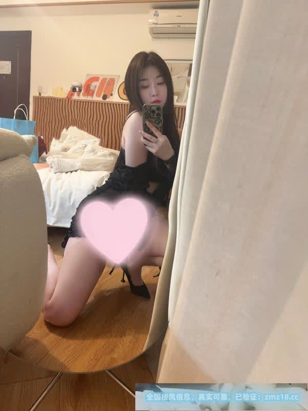 翘臀美腿小骚B