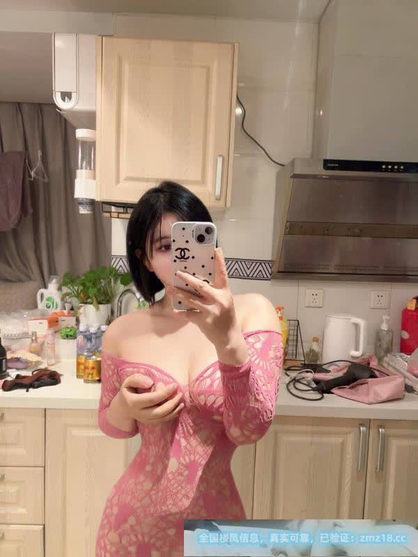 丰满翘臀颜值老师