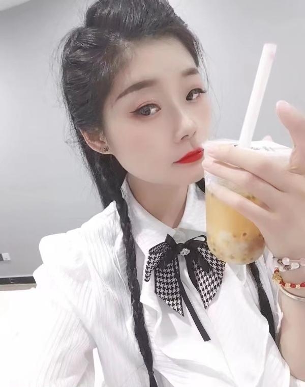 温江萱萱