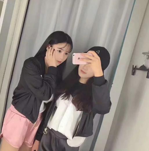 兼职小姐姐刚刚下海的小姐姐上下粉嫩逼紧水多