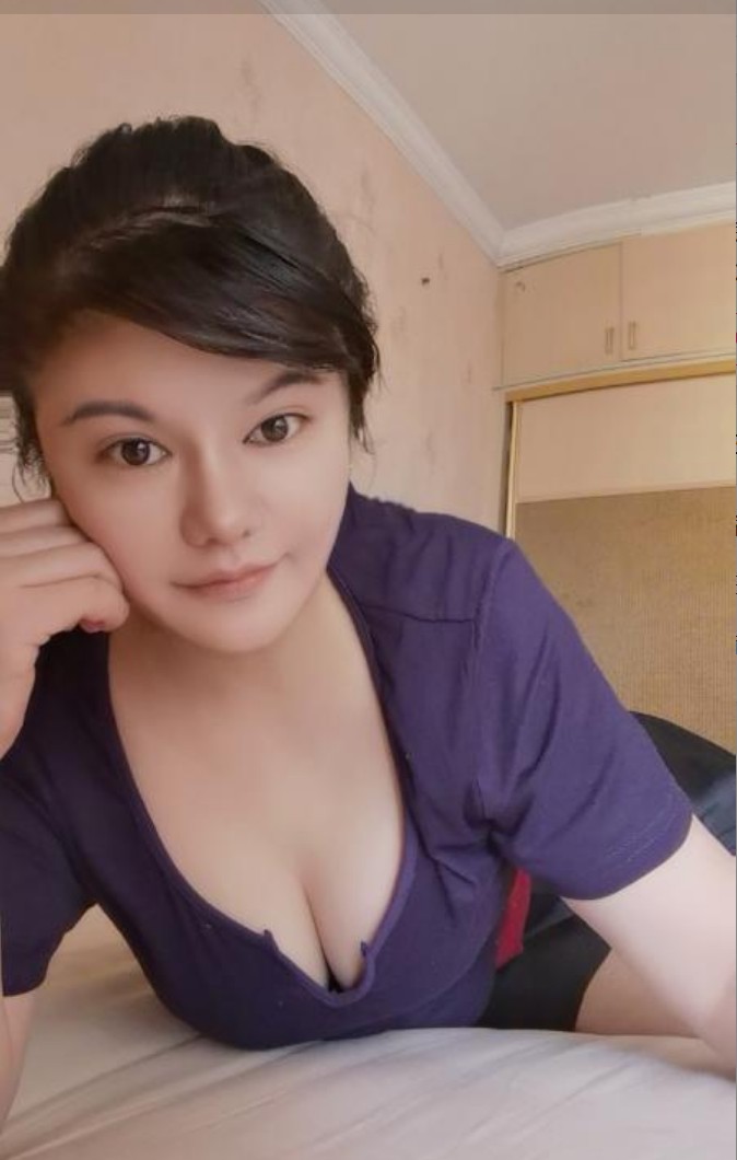 这大奶妹不错