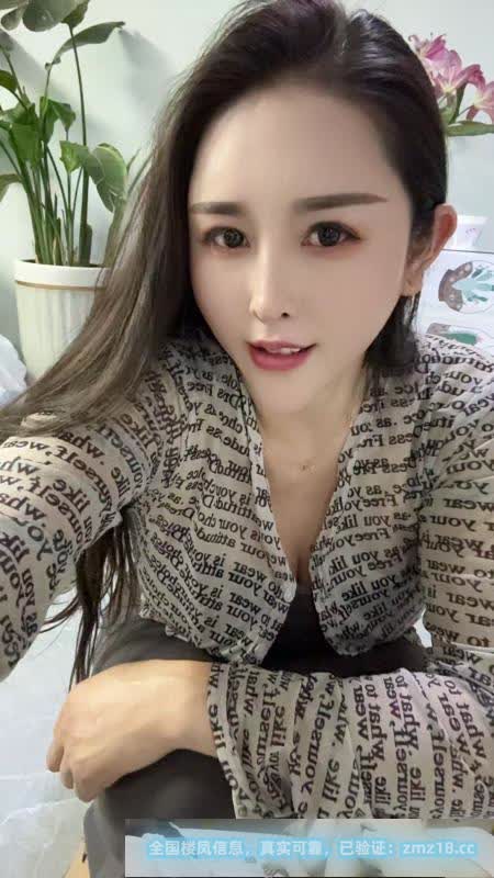 巨乳骚货
