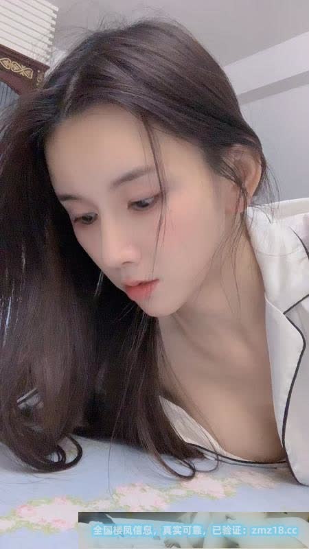 丰满翘臀薇薇
